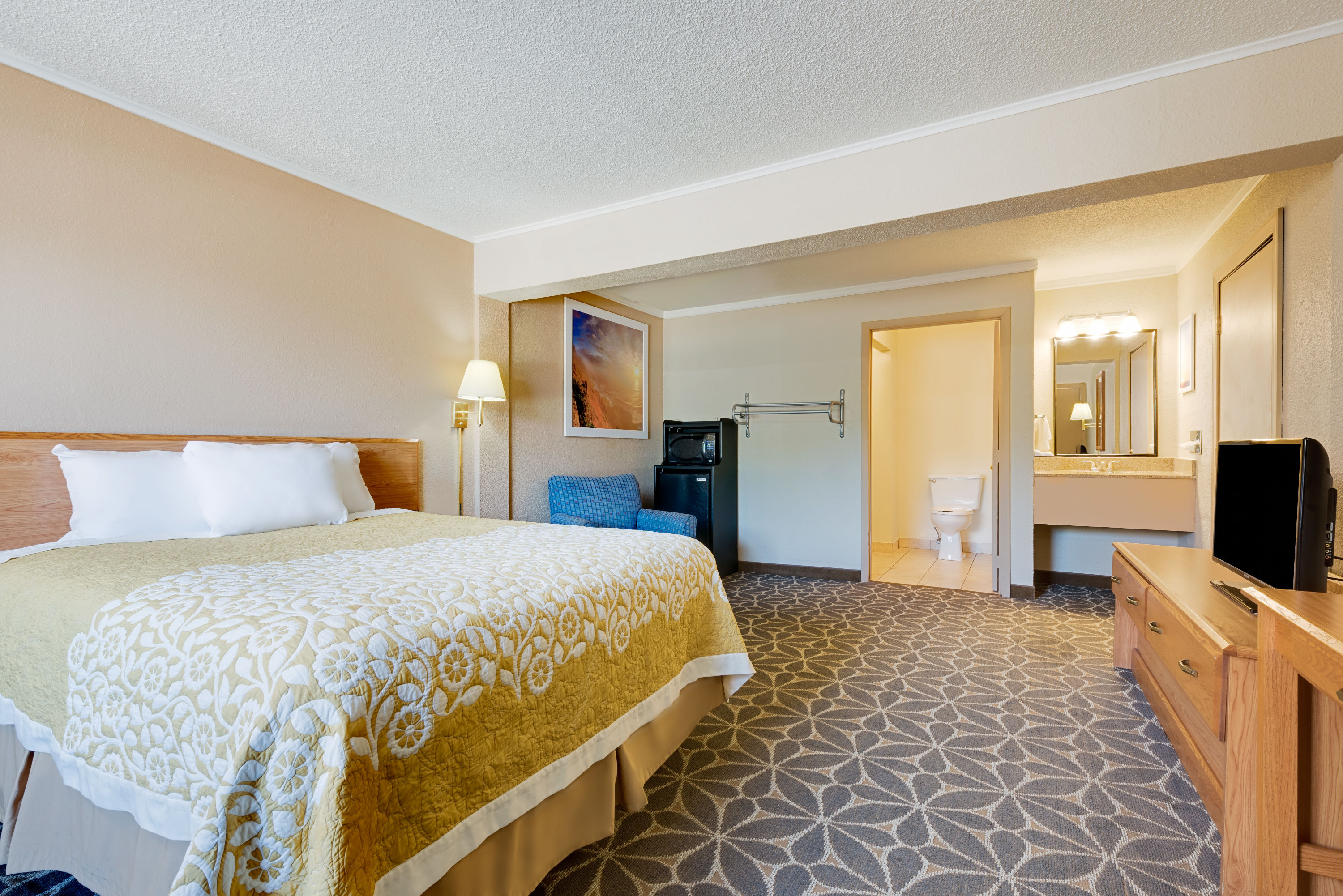 Days Inn By Wyndham Fairmont Fairmont Wv Hotels