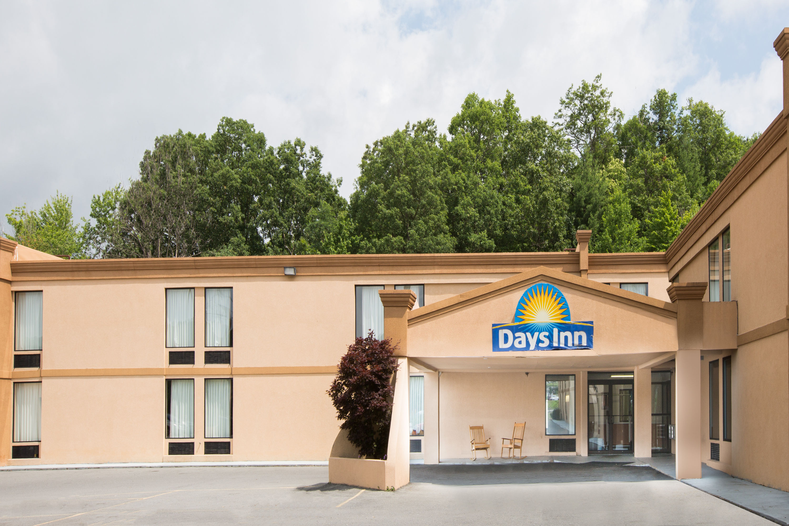 Days Inn by Wyndham Mount Hope Mount Hope, WV Hotels