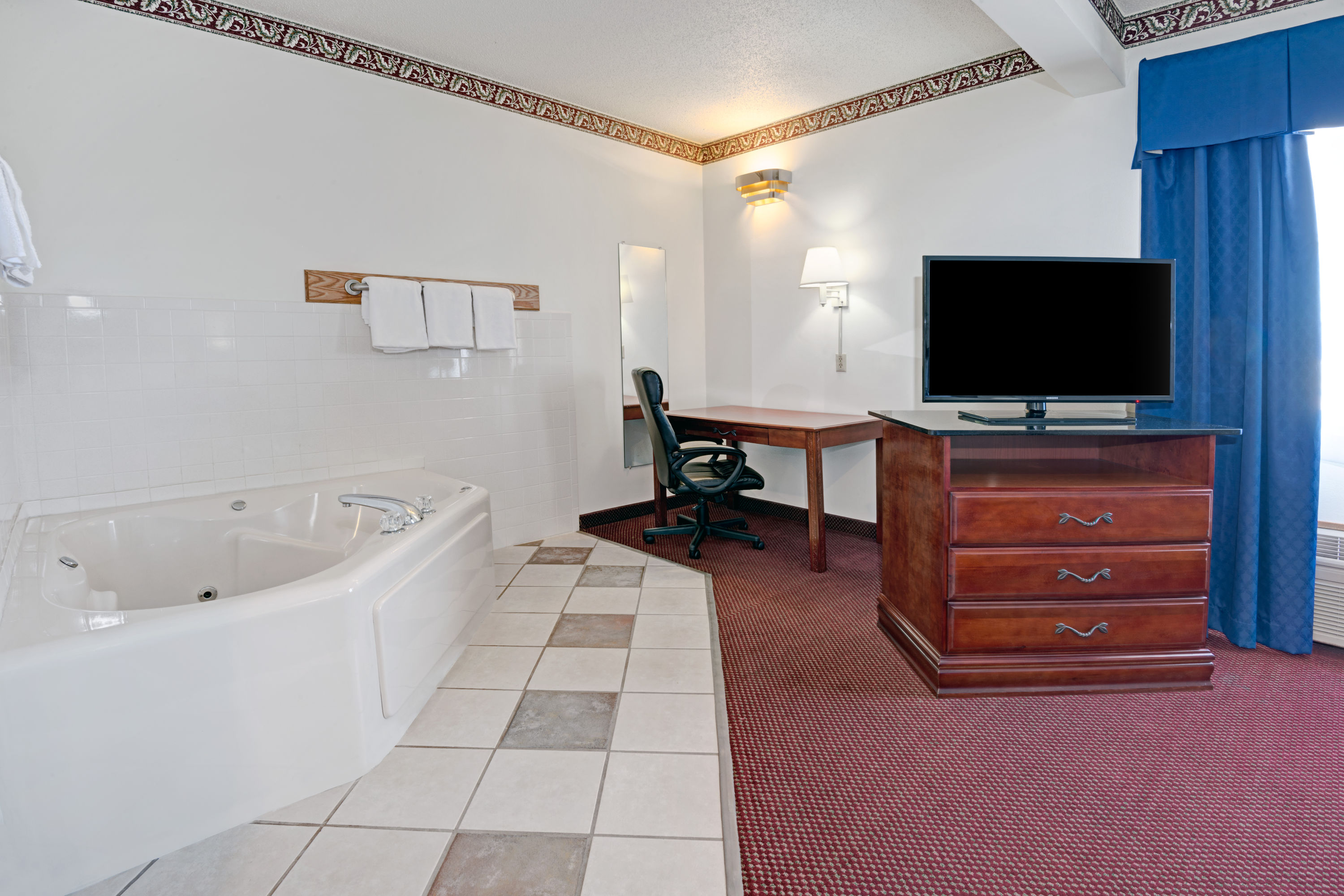 Days Inn by Wyndham Laramie suite in Laramie, Wyoming
