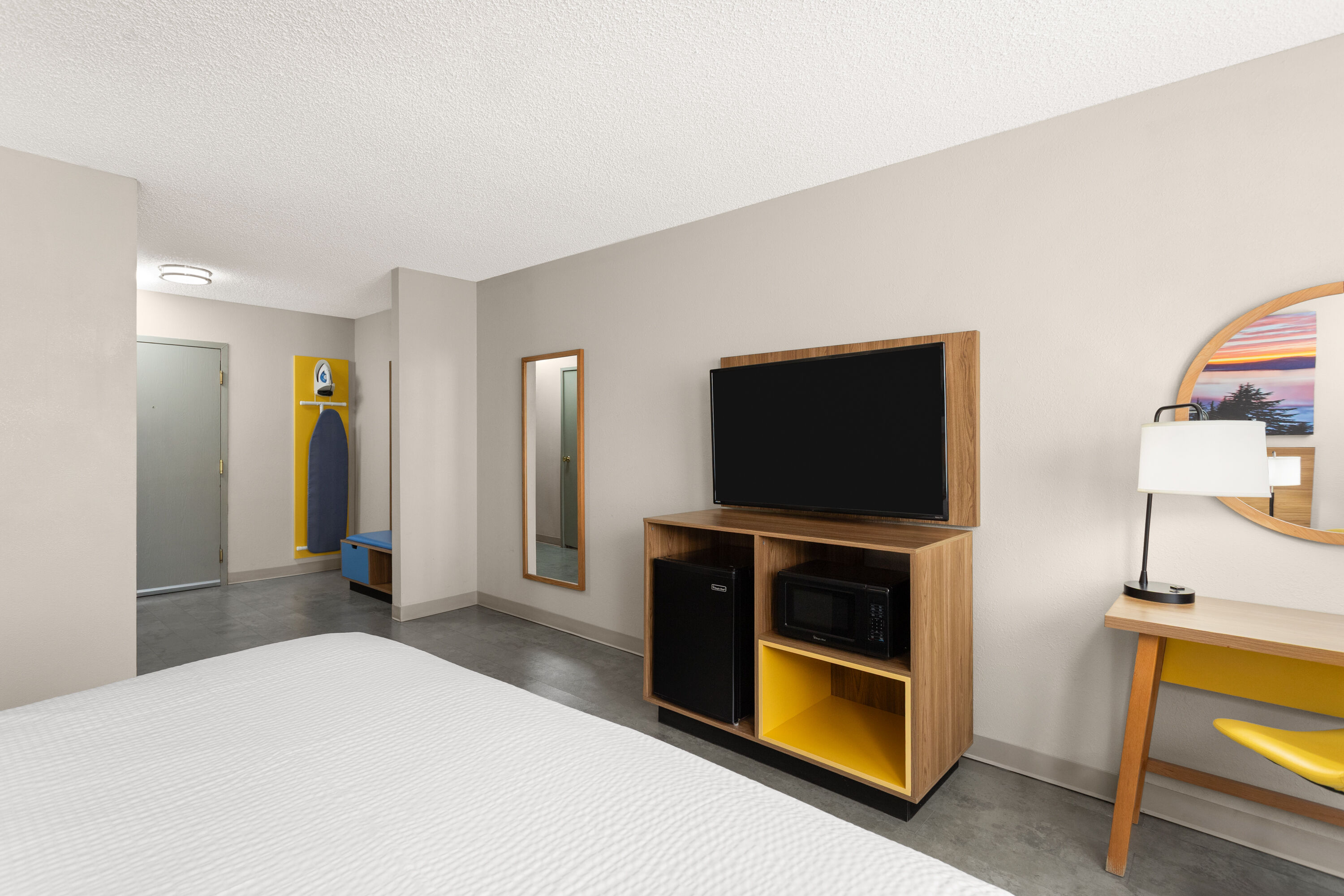 Guest room at the Days Inn by Wyndham Rawlins in Rawlins, Wyoming