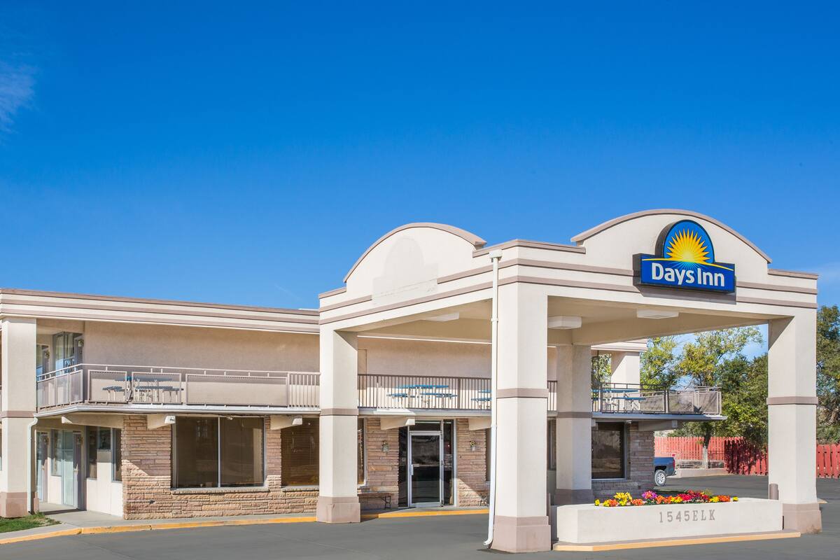 Days Inn By Wyndham Rock Springs Hotels Wy 82901 Exterior Of Days Inn By Wyndham Rock Springs Hotel In Wyoming