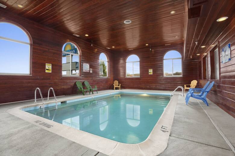 Days Inn Sheridan Hotels Wy 82801 Pool At The Days Inn Sheridan In Wyoming