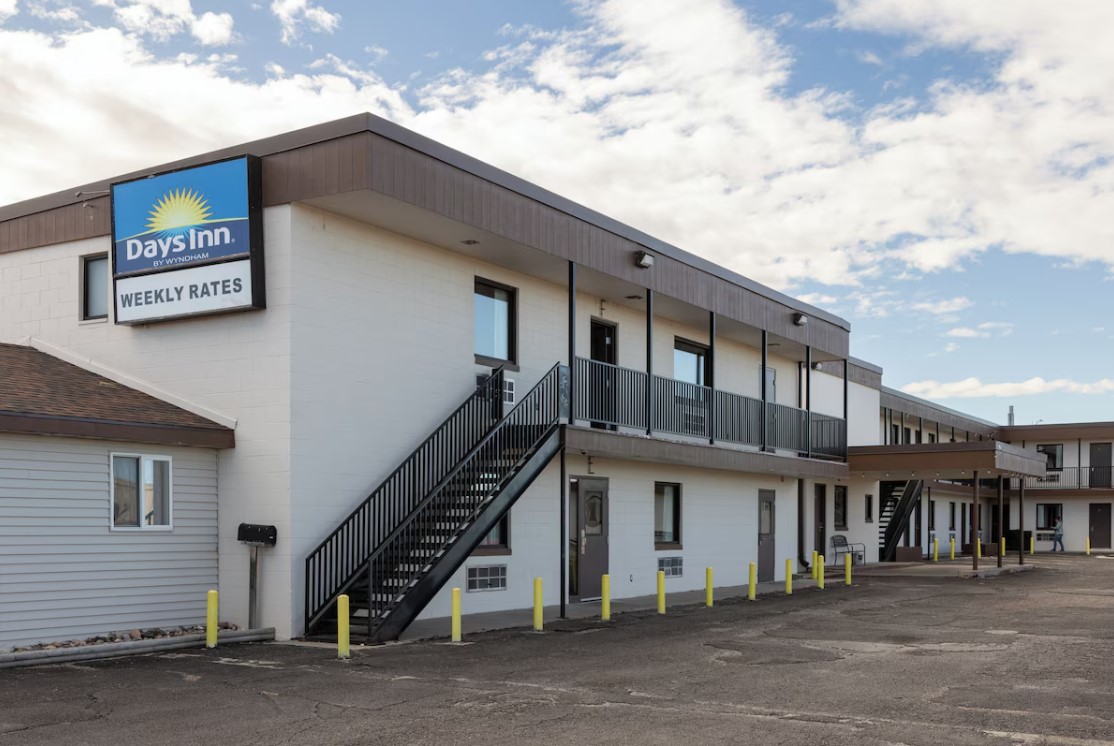Exterior of Days Inn by Wyndham Wheatland hotel in Wheatland, Wyoming
