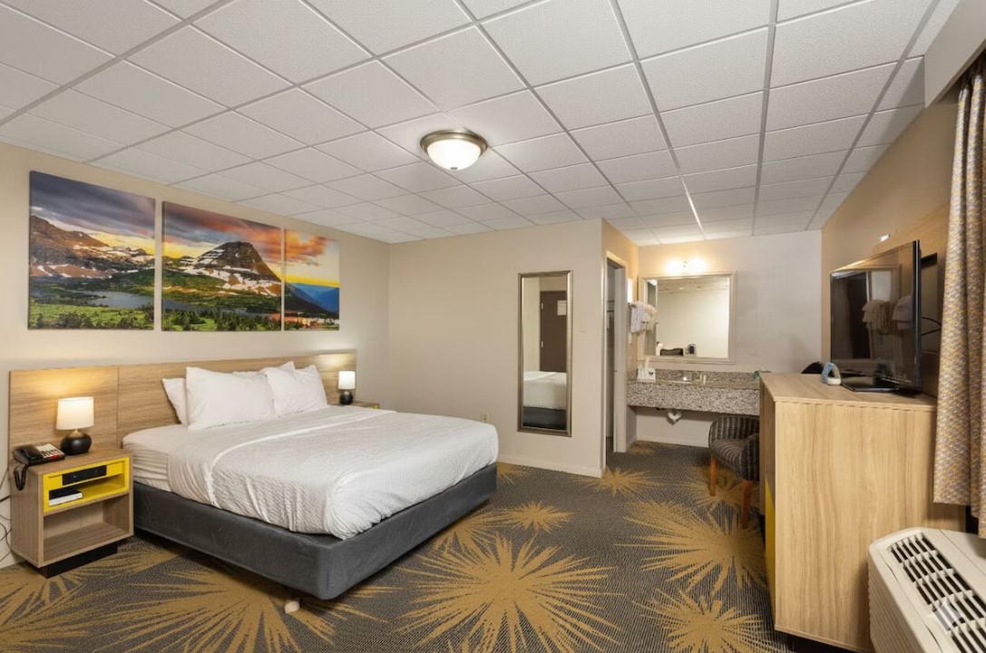 Guest room at the Days Inn by Wyndham Wheatland in Wheatland, Wyoming