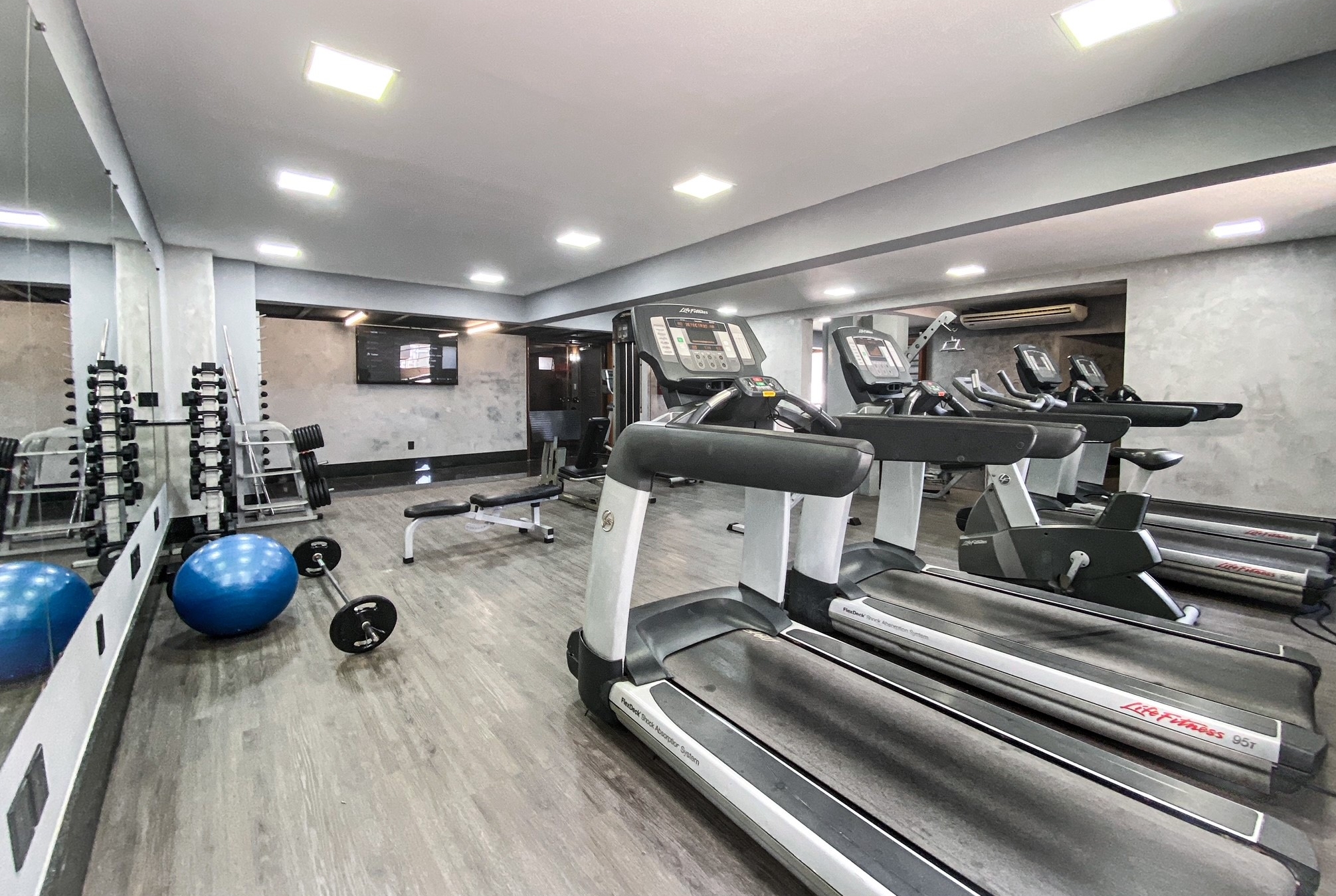Fitness room at Ouro Minas Hotel Belo Horizonte, Dolce by Wyndham in Belo Horizonte, Other than US/Canada