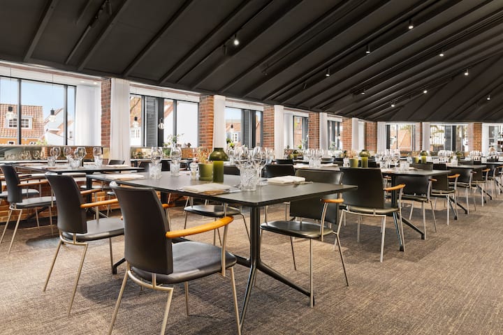 Comwell H. C. Andersen Odense Dolce by Wyndham restaurant in Odense C, Other than US/Canada