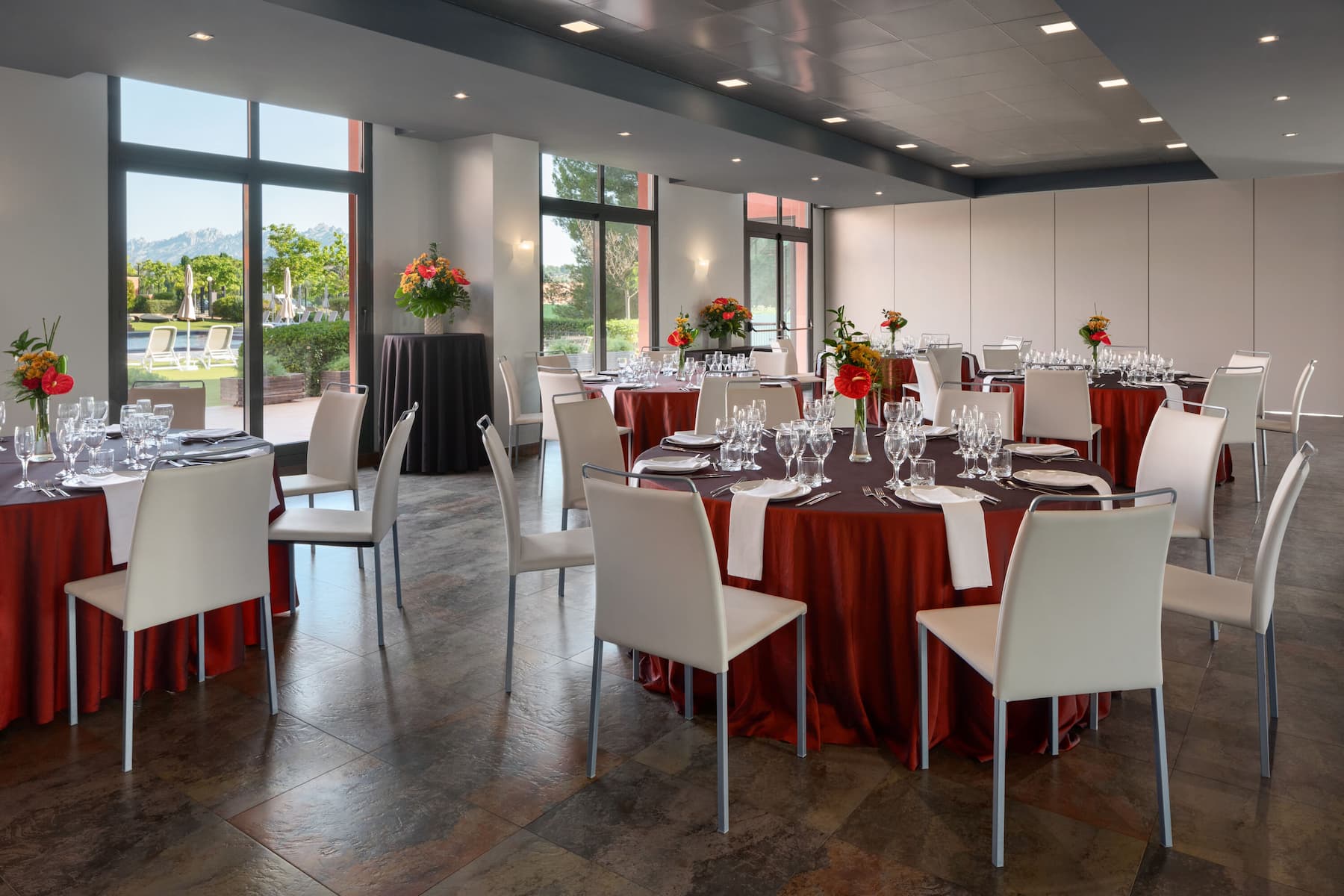 Meeting room banquet rounds at Dolce by Wyndham Barcelona Resort in Sant Esteve Sesrovires, Other than US/Canada