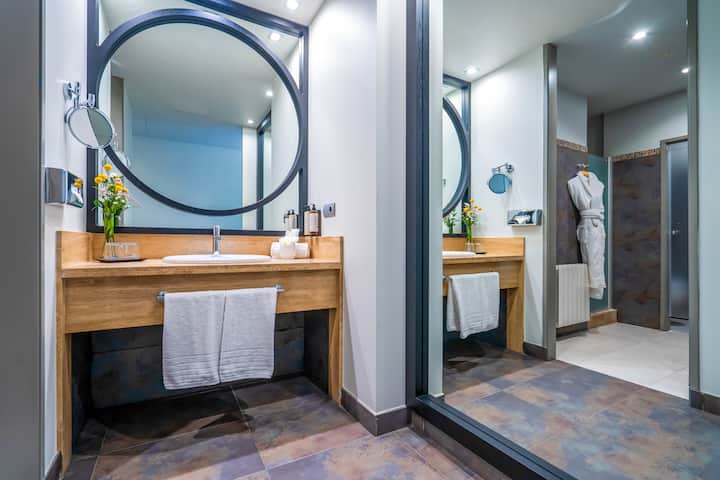 Guest room at the Dolce by Wyndham Barcelona Resort in Sant Esteve Sesrovires, Other than US/Canada