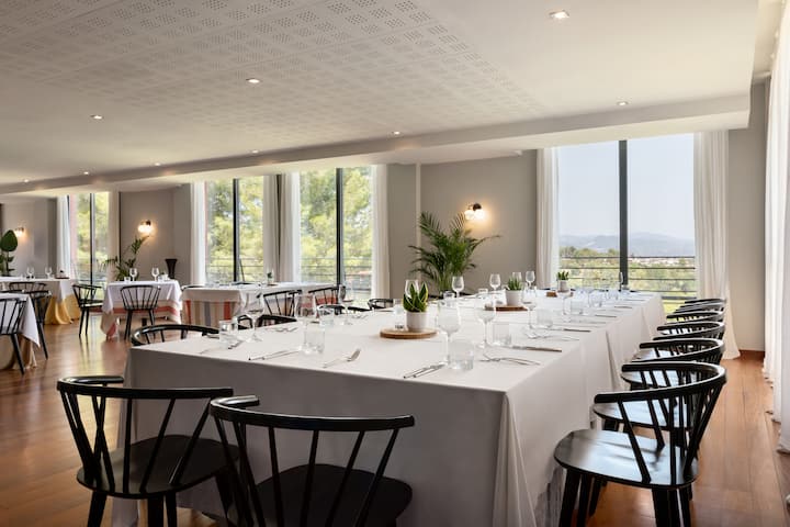 Dolce by Wyndham Barcelona Resort restaurant in Sant Esteve Sesrovires, Other than US/Canada