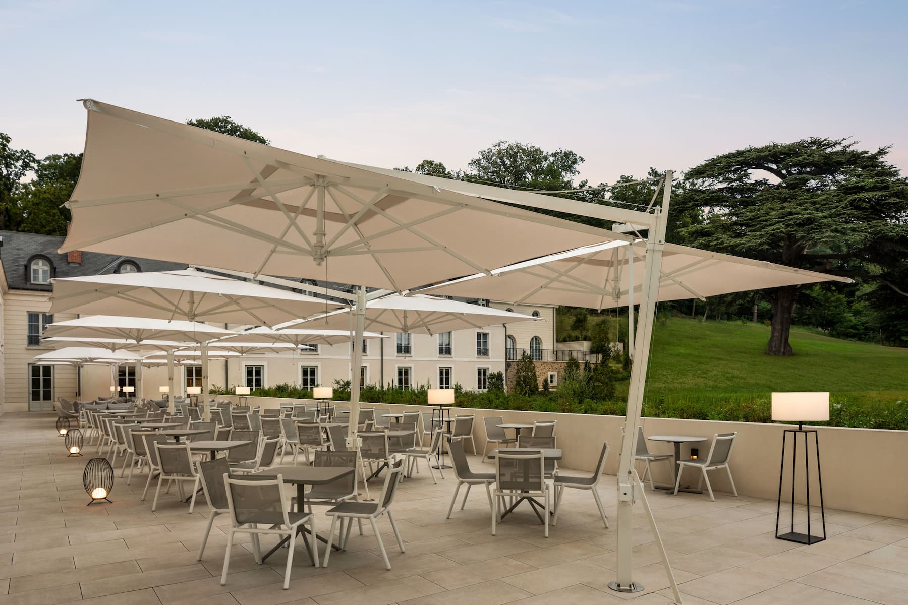 Bar at Dolce by Wyndham Versailles - Domaine du Montcel in Jouy-En-Josas, Other than US/Canada