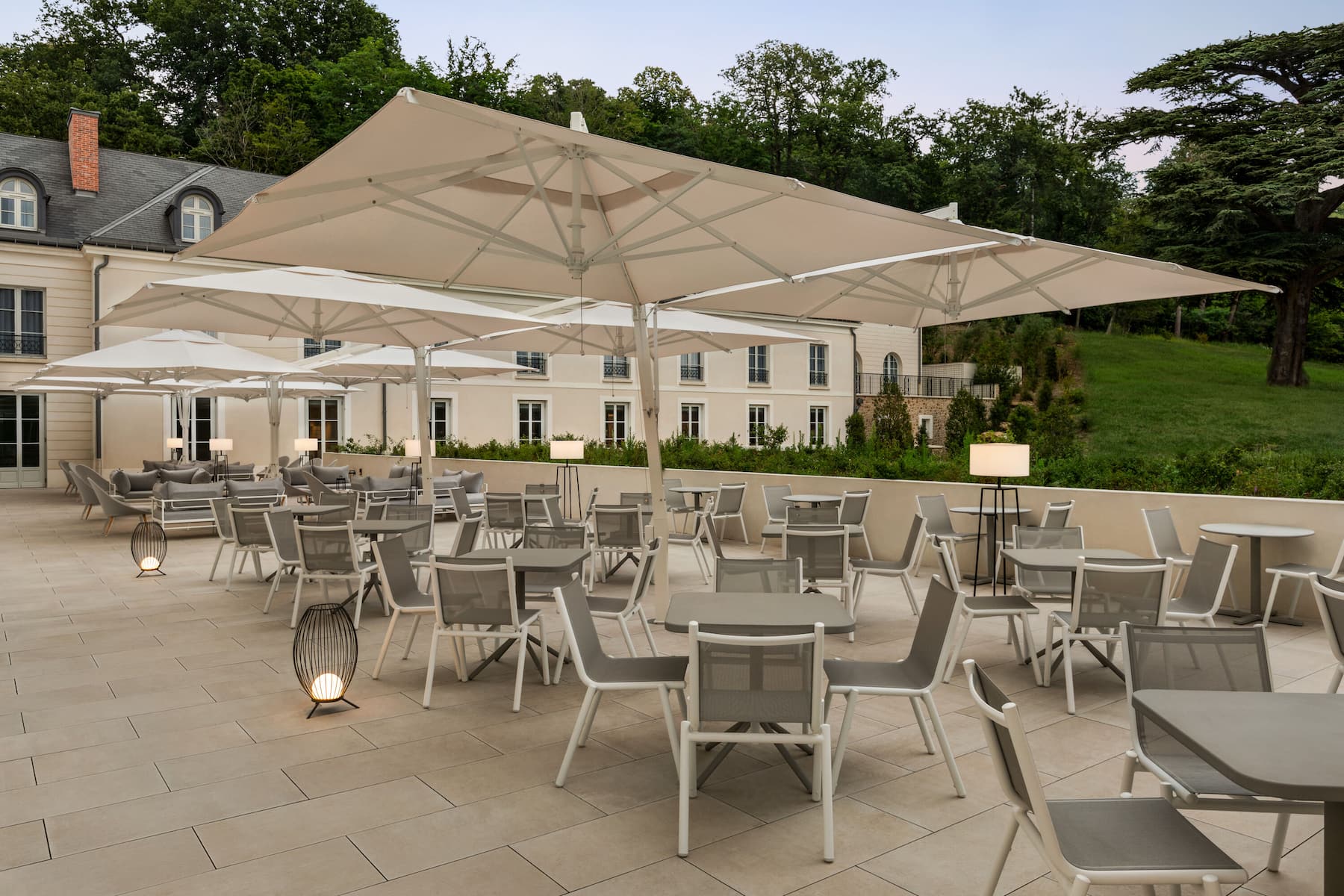 Bar at Dolce by Wyndham Versailles - Domaine du Montcel in Jouy-En-Josas, Other than US/Canada