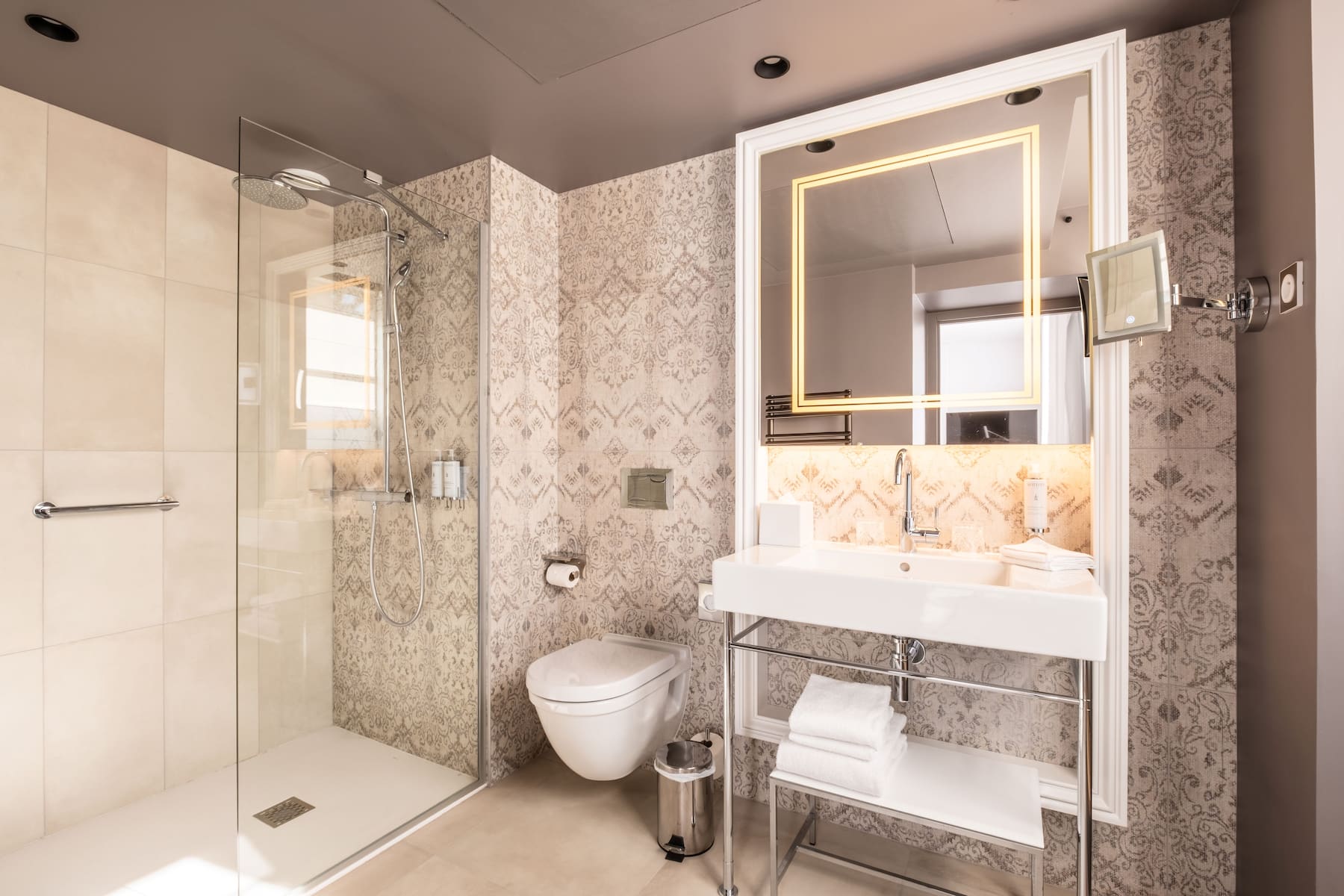 Guest room at the Dolce by Wyndham Versailles - Domaine du Montcel in Jouy-En-Josas, Other than US/Canada