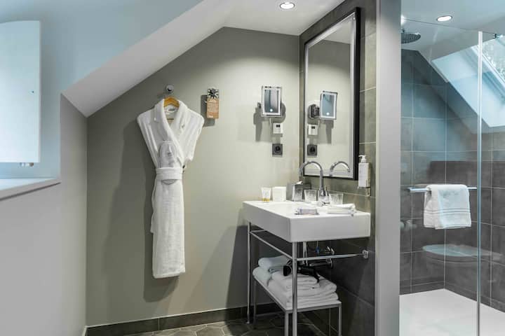 Guest room at the Dolce by Wyndham Versailles - Domaine du Montcel in Jouy-En-Josas, Other than US/Canada