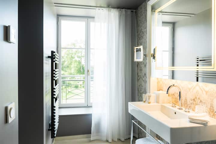 Guest room at the Dolce by Wyndham Versailles - Domaine du Montcel in Jouy-En-Josas, Other than US/Canada