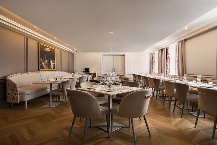 Dolce by Wyndham Versailles - Domaine du Montcel restaurant in Jouy-En-Josas, Other than US/Canada