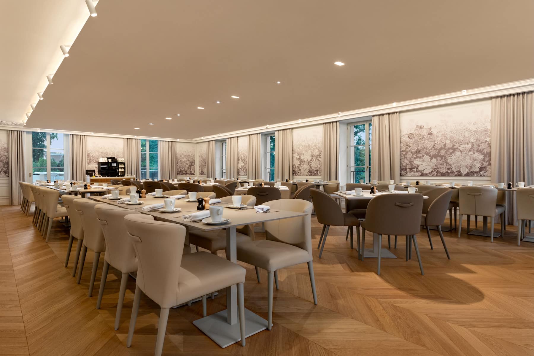 Dolce by Wyndham Versailles - Domaine du Montcel restaurant in Jouy-En-Josas, Other than US/Canada