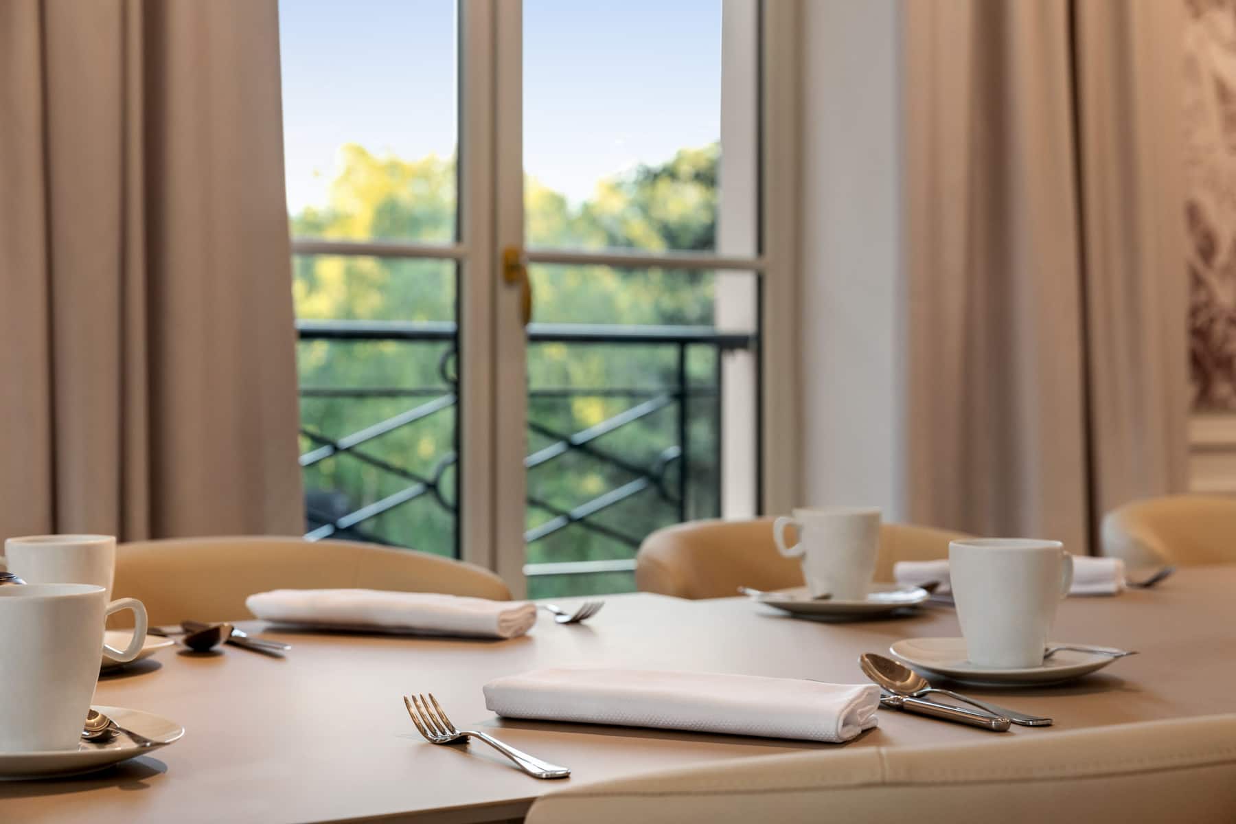 Dolce by Wyndham Versailles - Domaine du Montcel restaurant in Jouy-En-Josas, Other than US/Canada