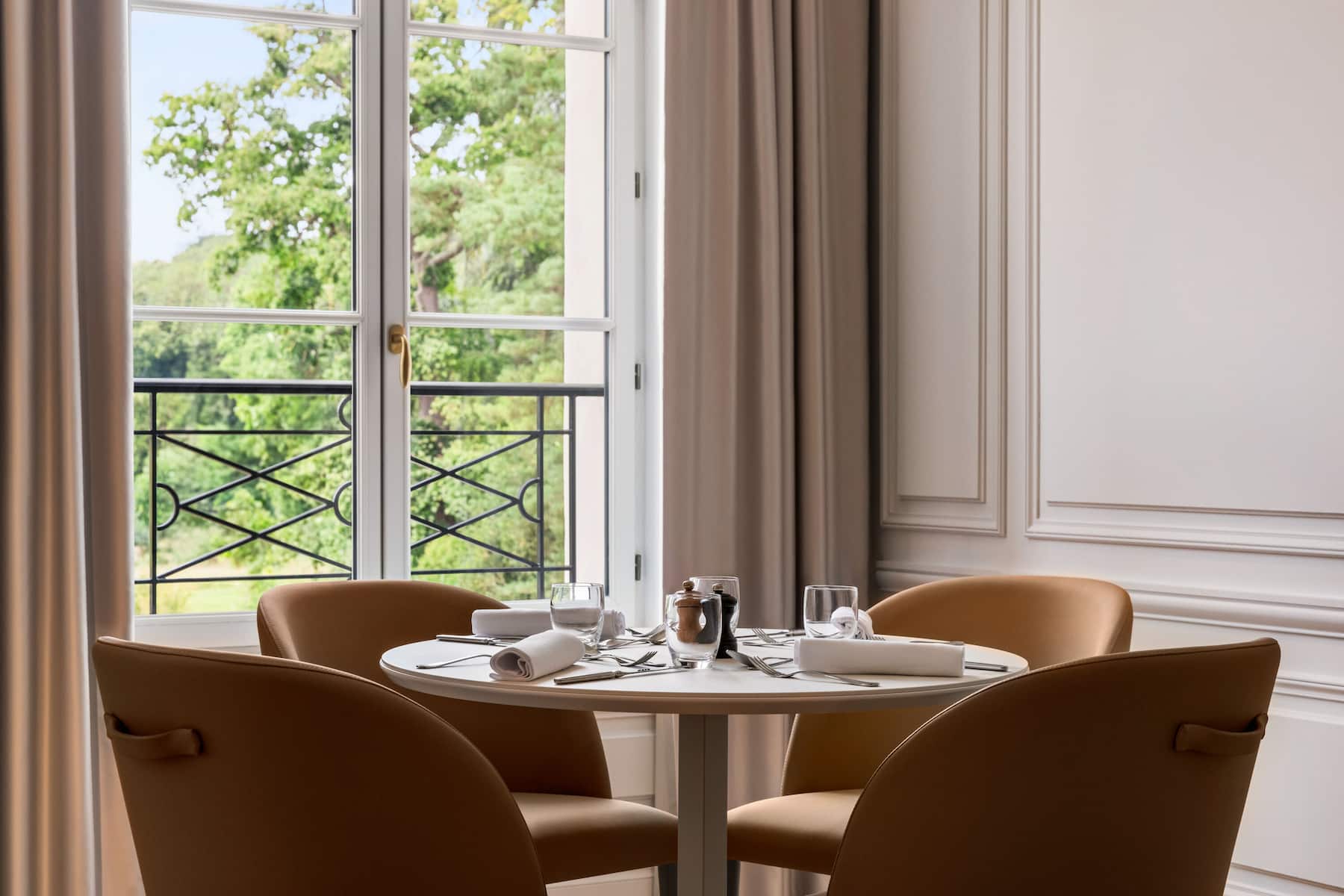 Dolce by Wyndham Versailles - Domaine du Montcel restaurant in Jouy-En-Josas, Other than US/Canada