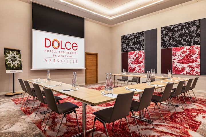 U-shape meeting room at Dolce by Wyndham Versailles - Domaine du Montcel in Jouy-En-Josas, Other than US/Canada