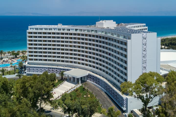 Exterior of Akti Imperial Hotel & Convention Center Dolce by Wyndham hotel in Rhodes, Other than US/Canada