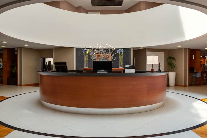 Dolce by Wyndham Milan Malpensa reception in Somma Lombardo, Other than US/Canada