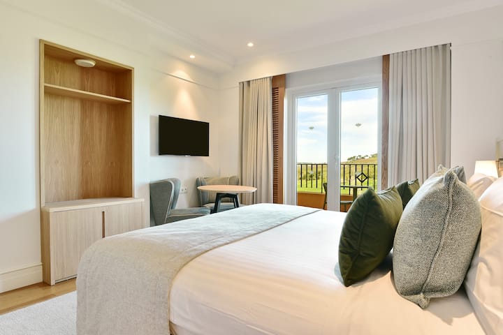 Guest room at the Dolce by Wyndham CampoReal Lisboa in Turcifal, Other than US/Canada