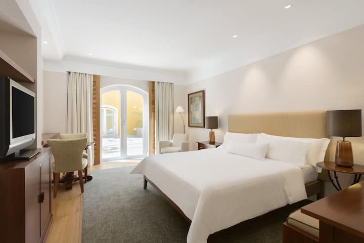 Guest room at the Dolce by Wyndham CampoReal Lisboa in Turcifal, Other than US/Canada