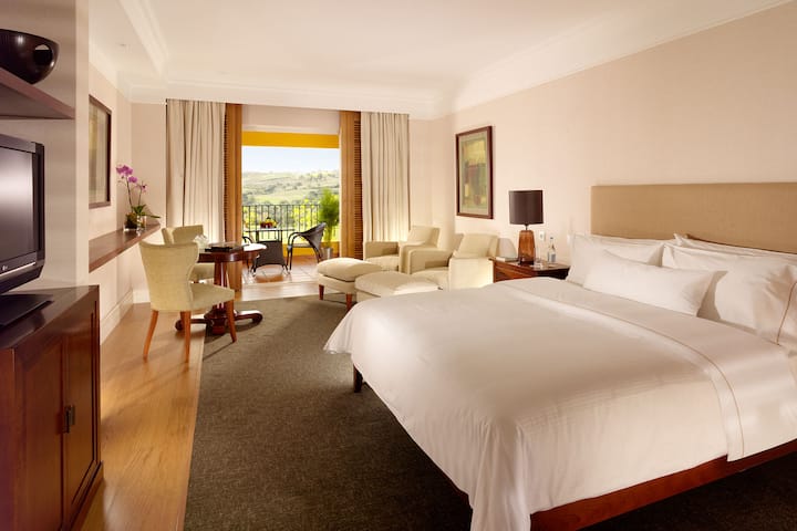 Guest room at the Dolce by Wyndham CampoReal Lisboa in Turcifal, Other than US/Canada