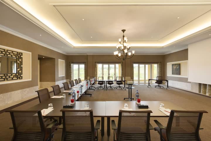 Meeting room at Dolce by Wyndham CampoReal Lisboa in Turcifal, Other than US/Canada