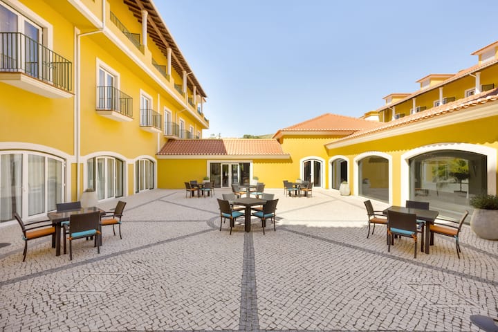 Meeting room at Dolce by Wyndham CampoReal Lisboa in Turcifal, Other than US/Canada