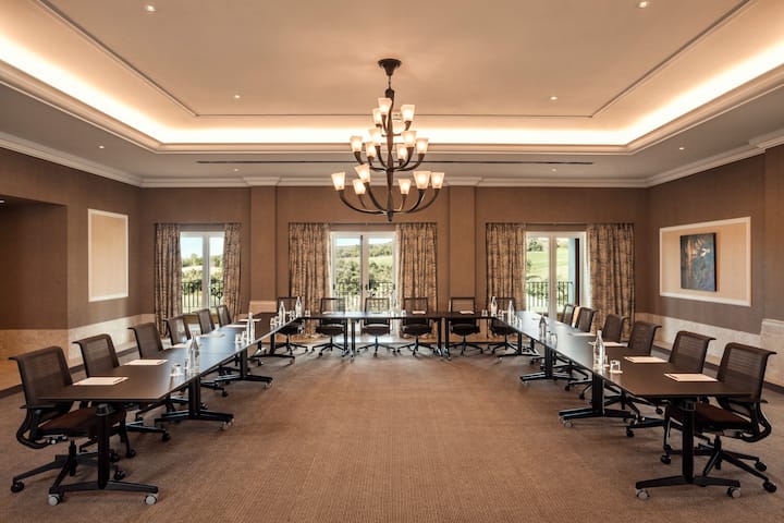 Meeting room at Dolce by Wyndham CampoReal Lisboa in Turcifal, Other than US/Canada
