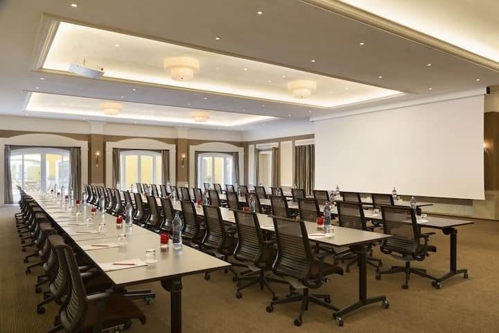 Meeting room at Dolce by Wyndham CampoReal Lisboa in Turcifal, Other than US/Canada