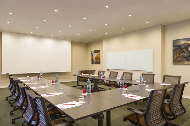 Meeting room at Dolce by Wyndham CampoReal Lisboa in Turcifal, Other than US/Canada