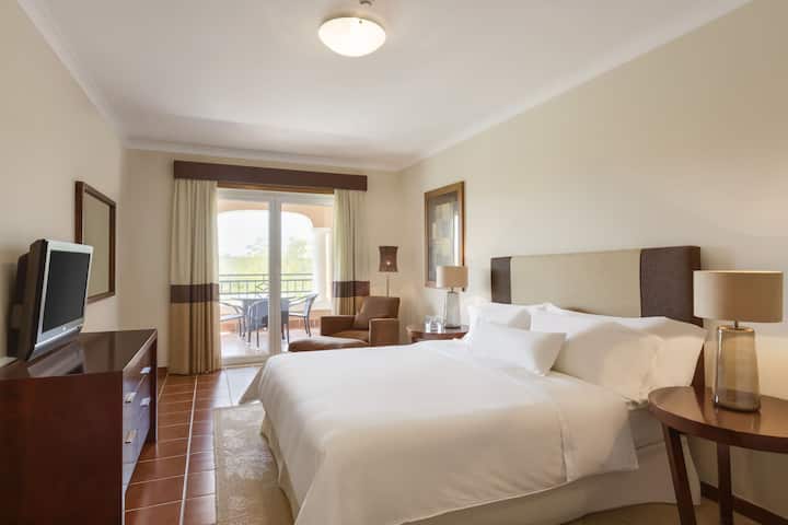 Guest room at the Dolce by Wyndham CampoReal Lisboa in Turcifal, Other than US/Canada