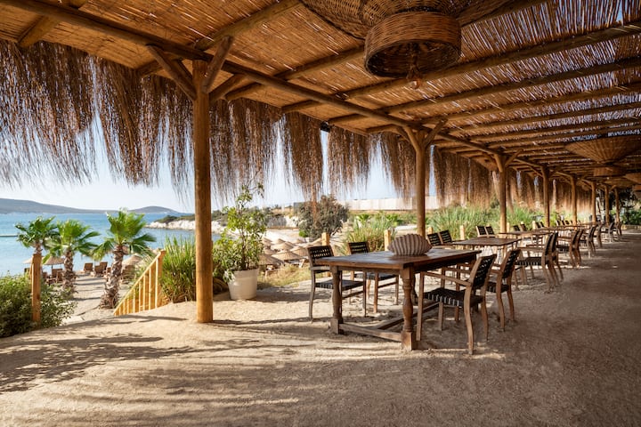 Bar at Dolce by Wyndham Cesme Alacati in Cesme, Other than US/Canada