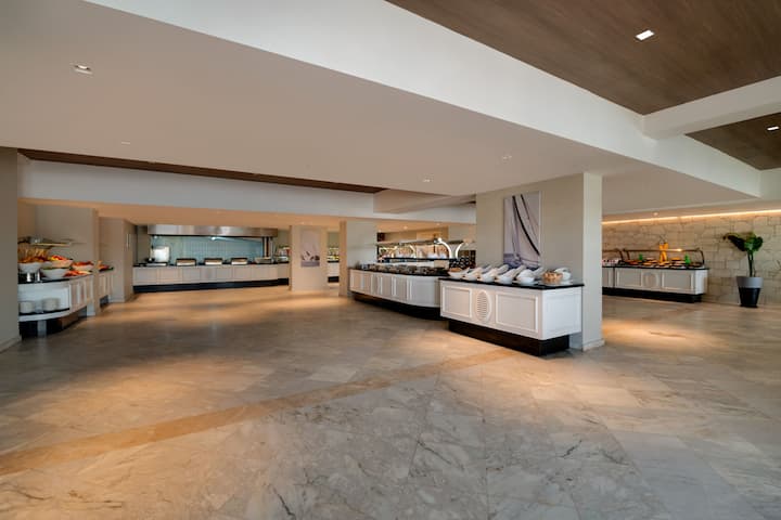 Free breakfast at Dolce by Wyndham Cesme Alacati in Cesme, Other than US/Canada