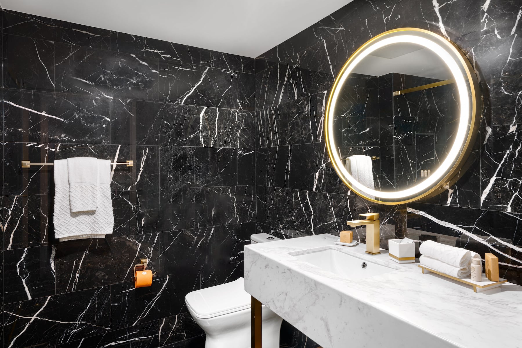 Guest room bath at the Dolce by Wyndham Hollywood in Hollywood, Florida