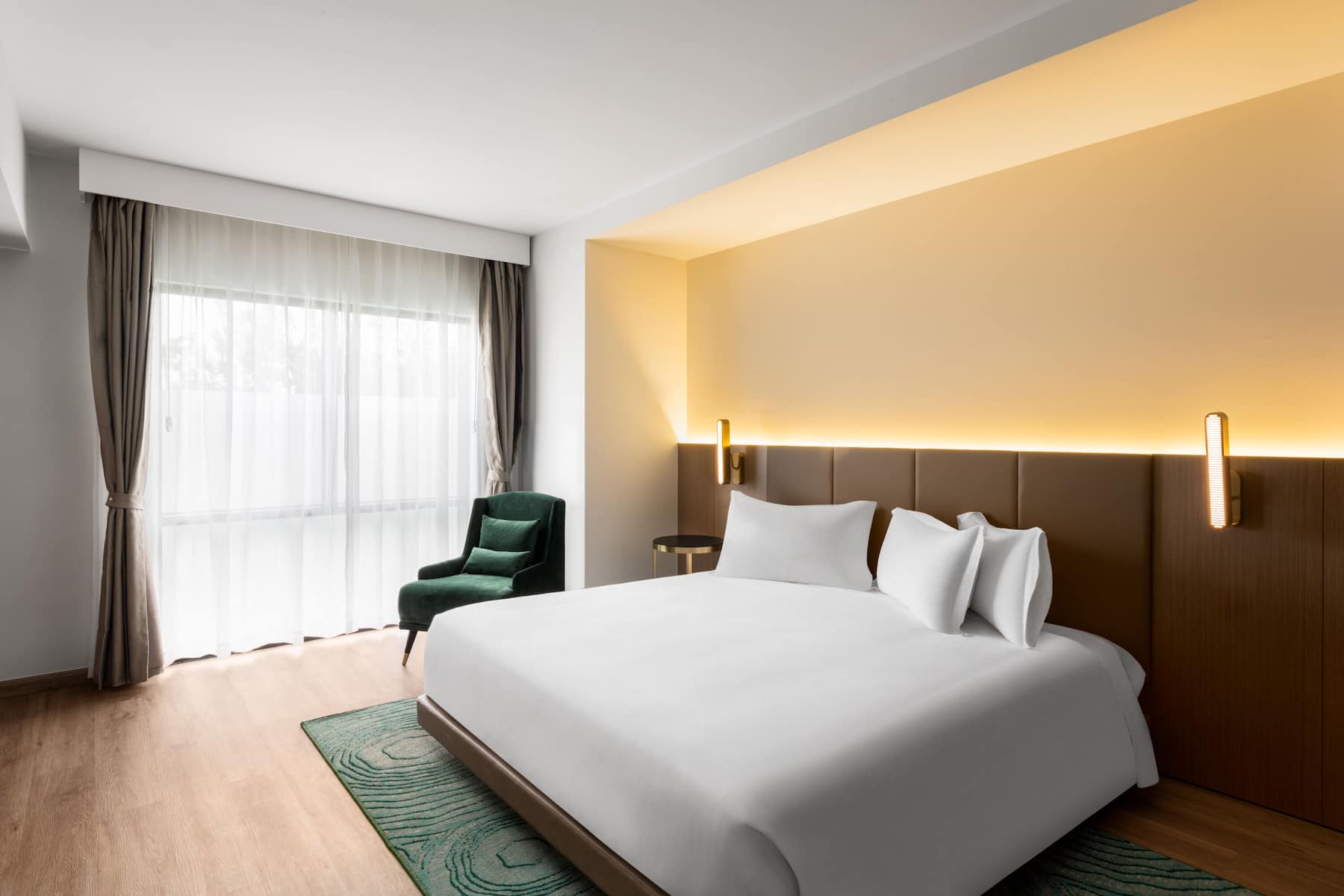 Guest room at the Dolce by Wyndham Hollywood in Hollywood, Florida