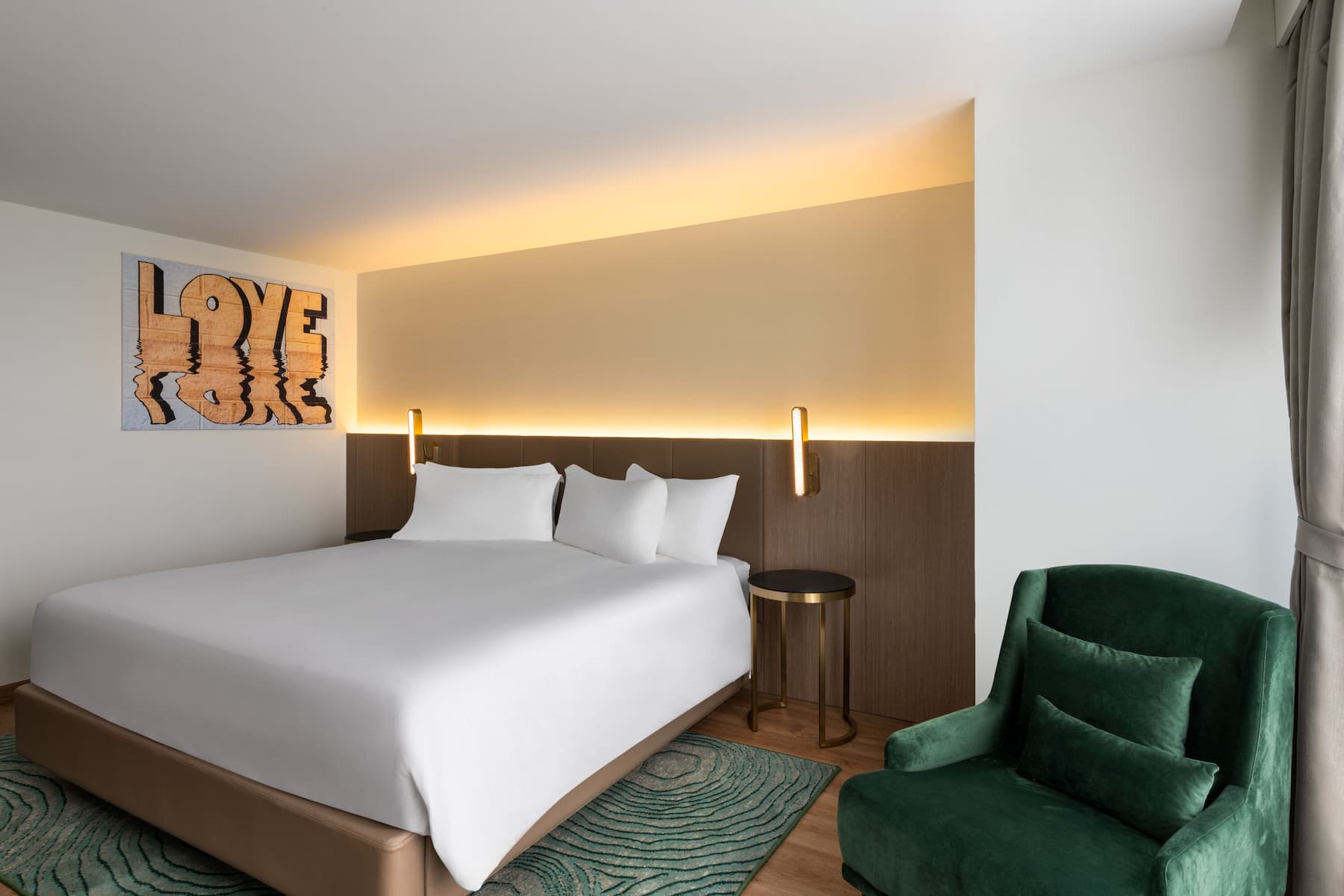 Guest room at the Dolce by Wyndham Hollywood in Hollywood, Florida