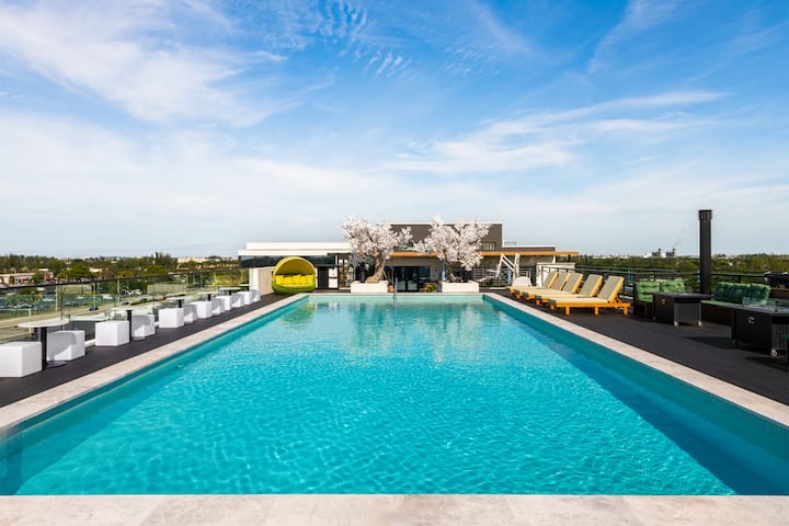 Pool at the Dolce by Wyndham Hollywood in Hollywood, Florida