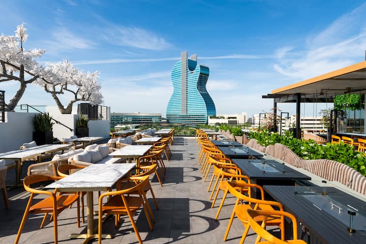 Dolce by Wyndham Hollywood restaurant in Hollywood, Florida