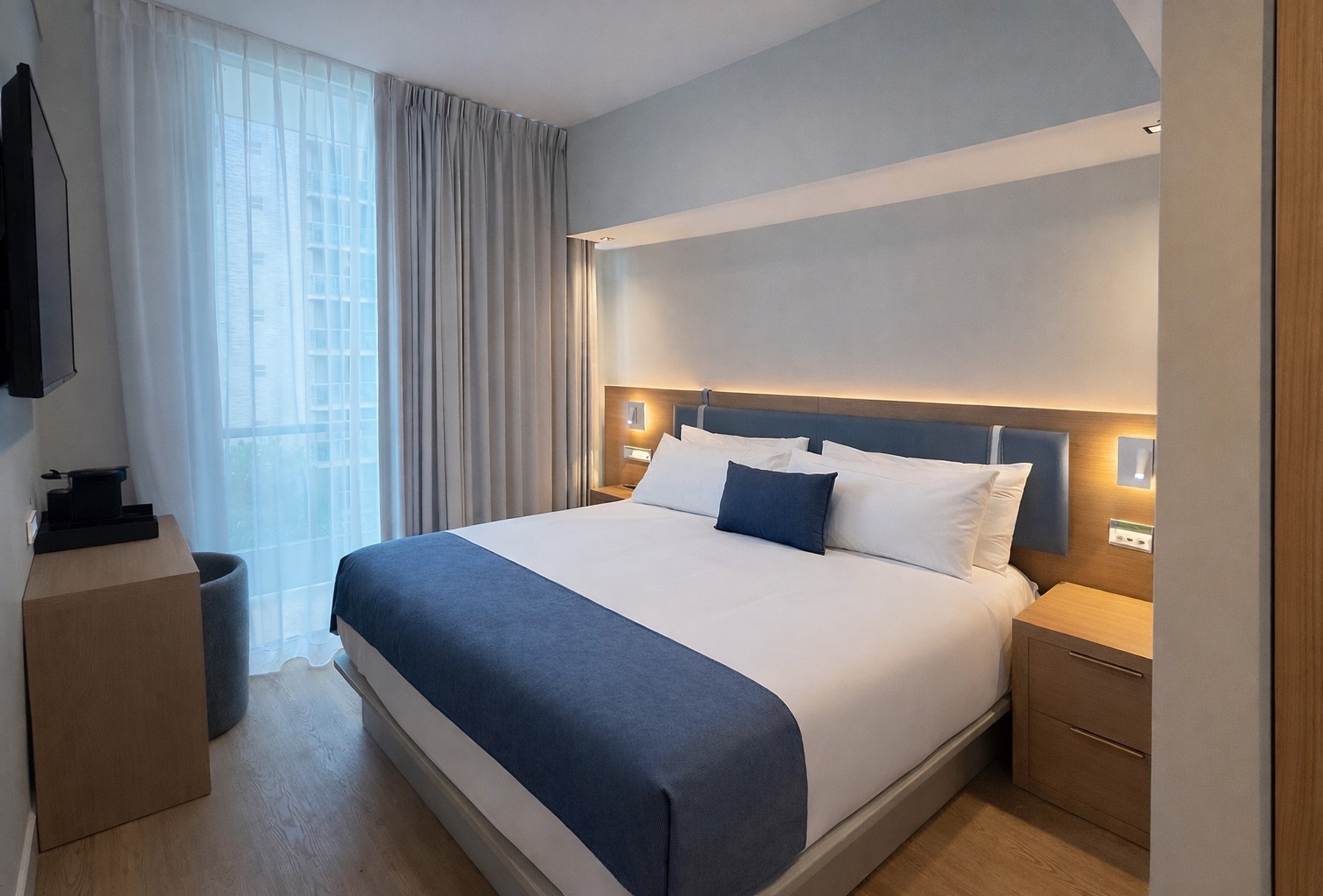 Guest room at the Dolce by Wyndham Miami Beach in Miami Beach, Florida