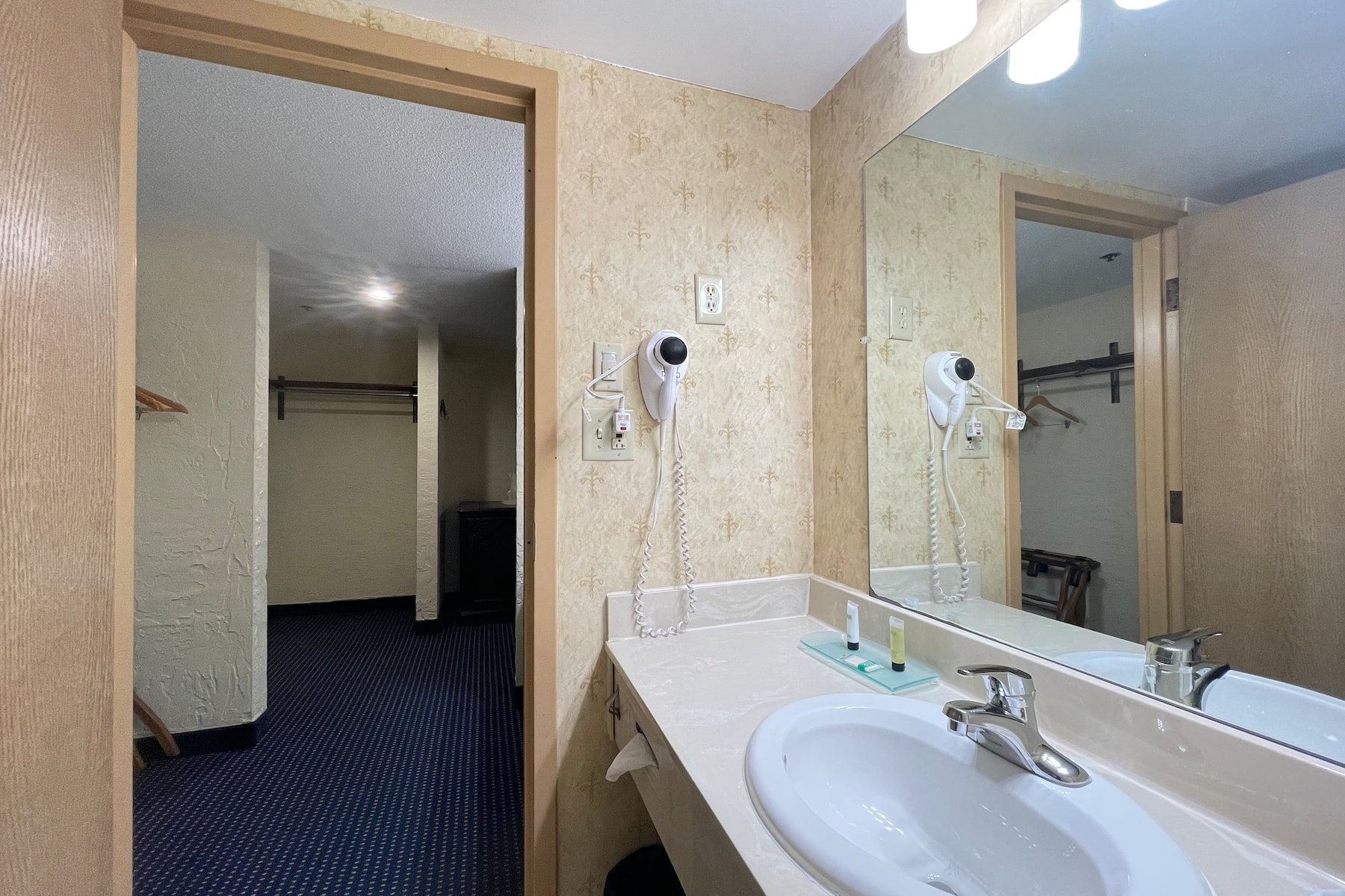 Guest room bath at the Chateau Hotel and Conference Center in Bloomington, Illinois