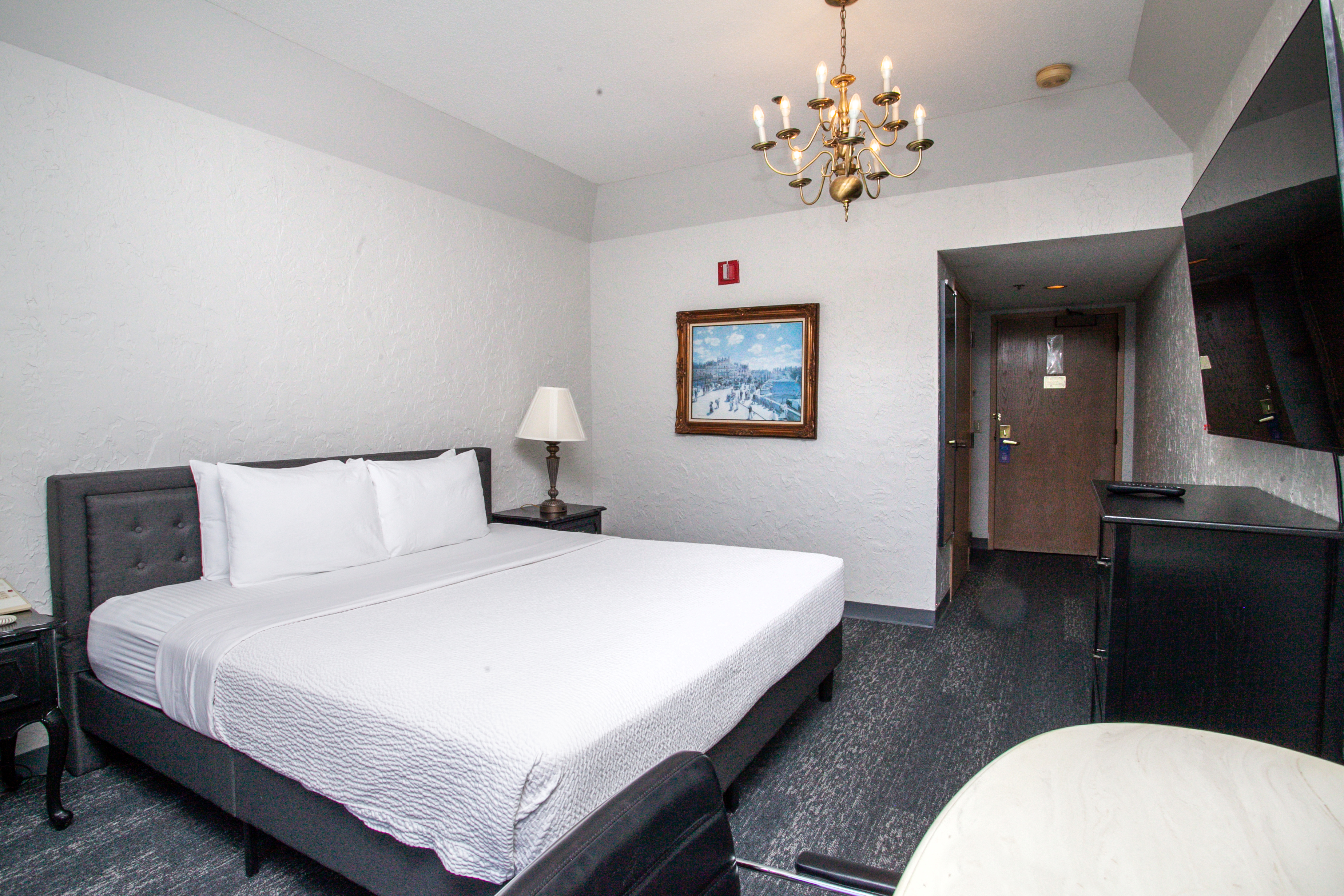 Guest room at the Chateau Hotel and Conference Center in Bloomington, Illinois