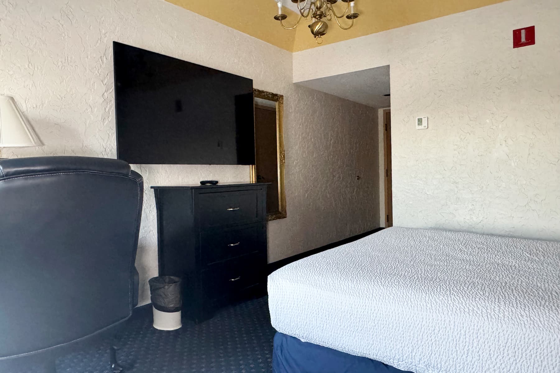 Guest room at the Chateau Hotel and Conference Center in Bloomington, Illinois