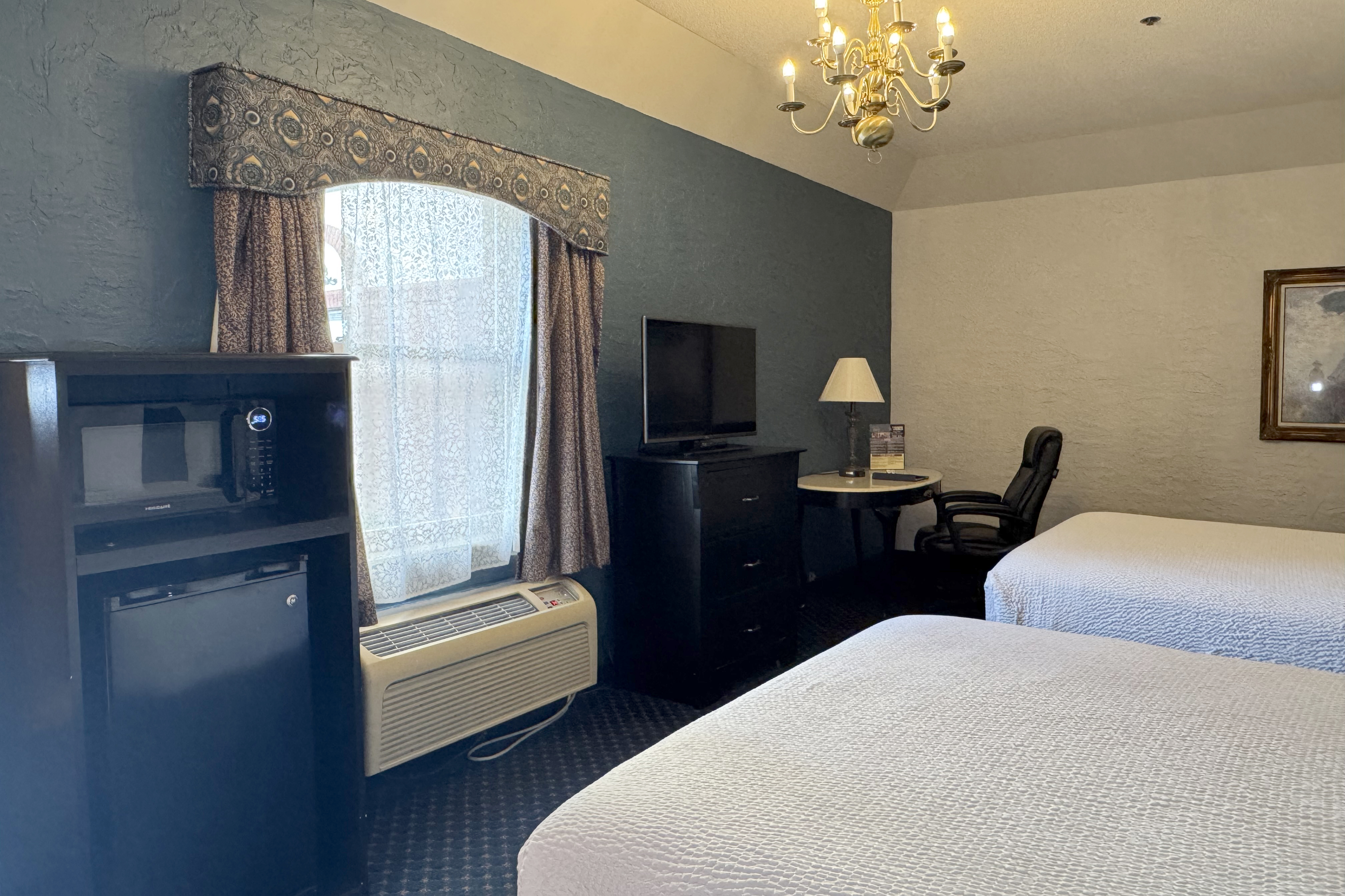 Guest room at the Chateau Hotel and Conference Center in Bloomington, Illinois