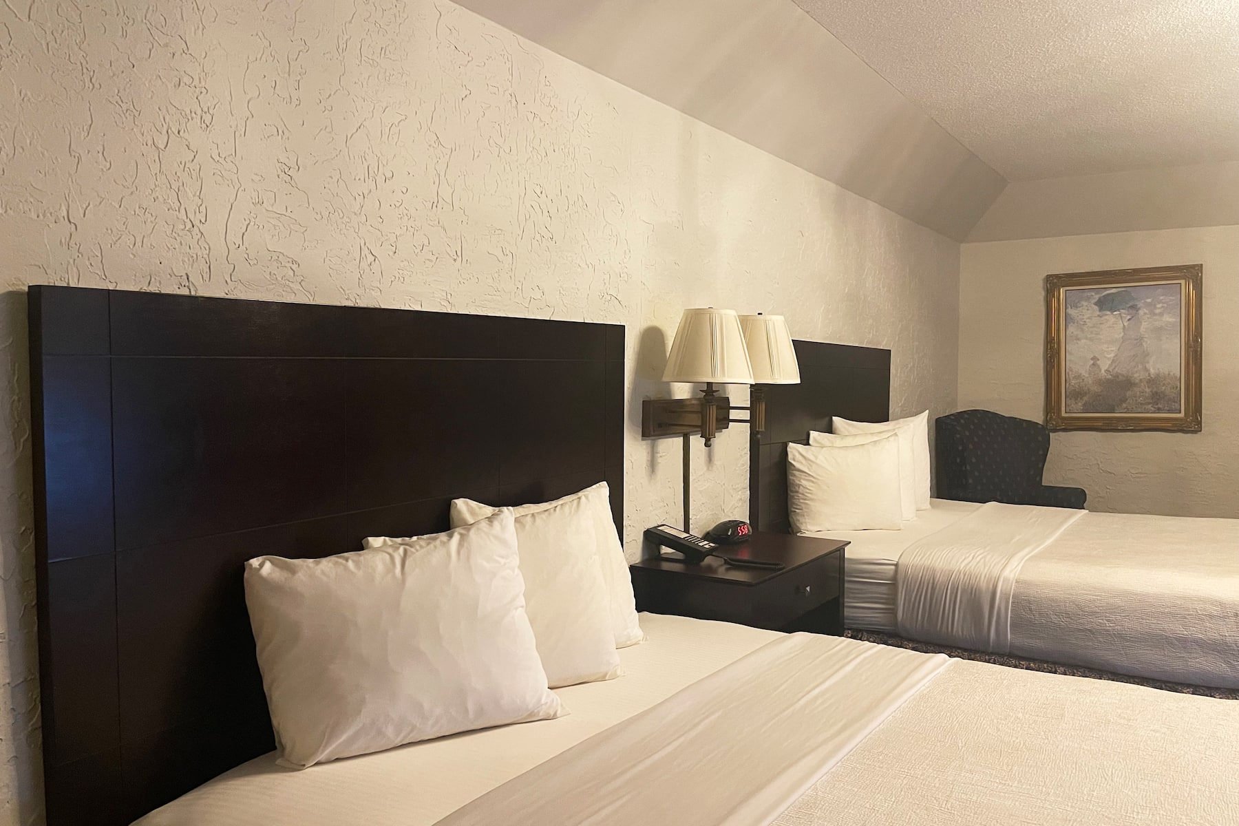 Guest room at the Chateau Hotel and Conference Center in Bloomington, Illinois