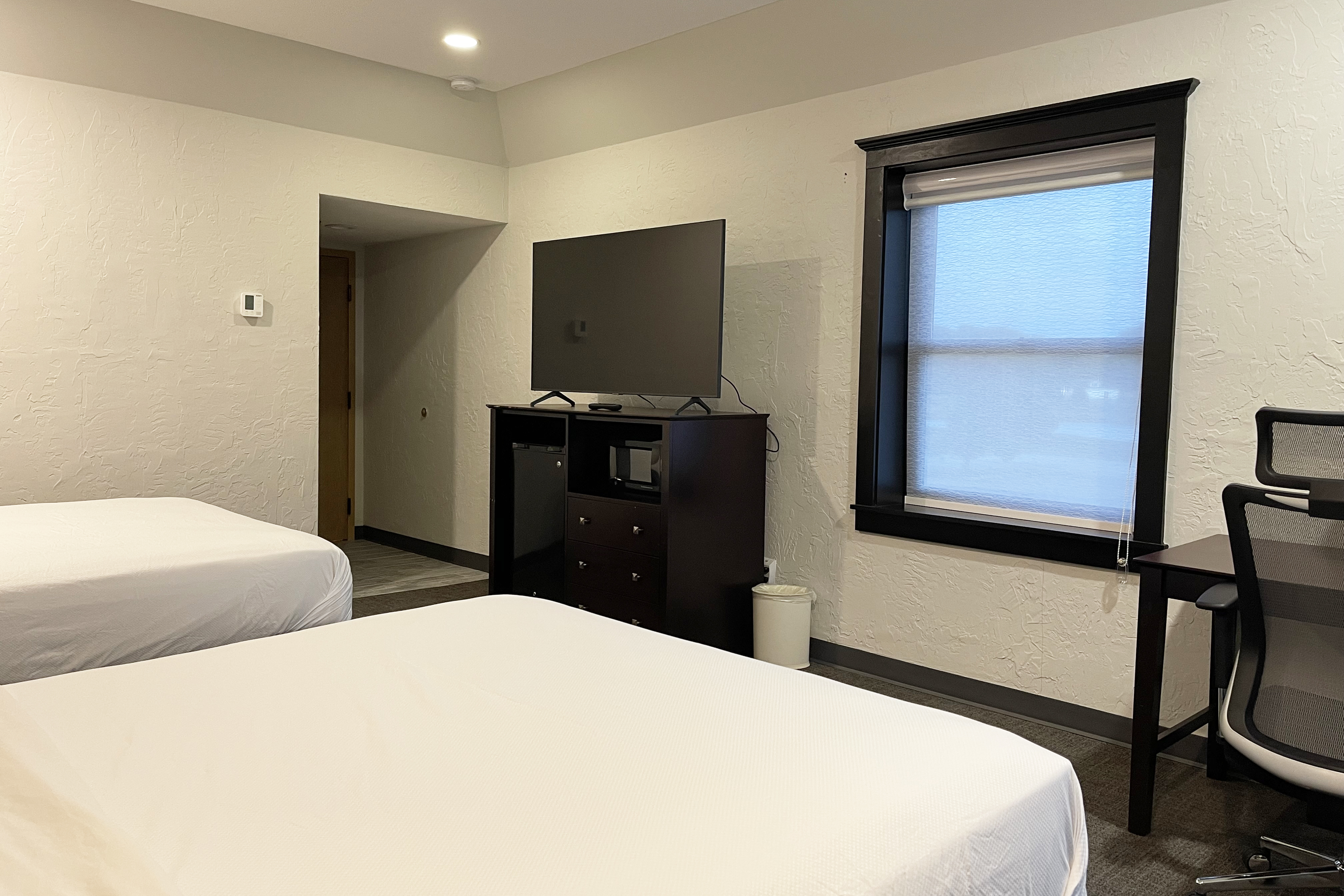 Guest room at the Chateau Hotel and Conference Center in Bloomington, Illinois