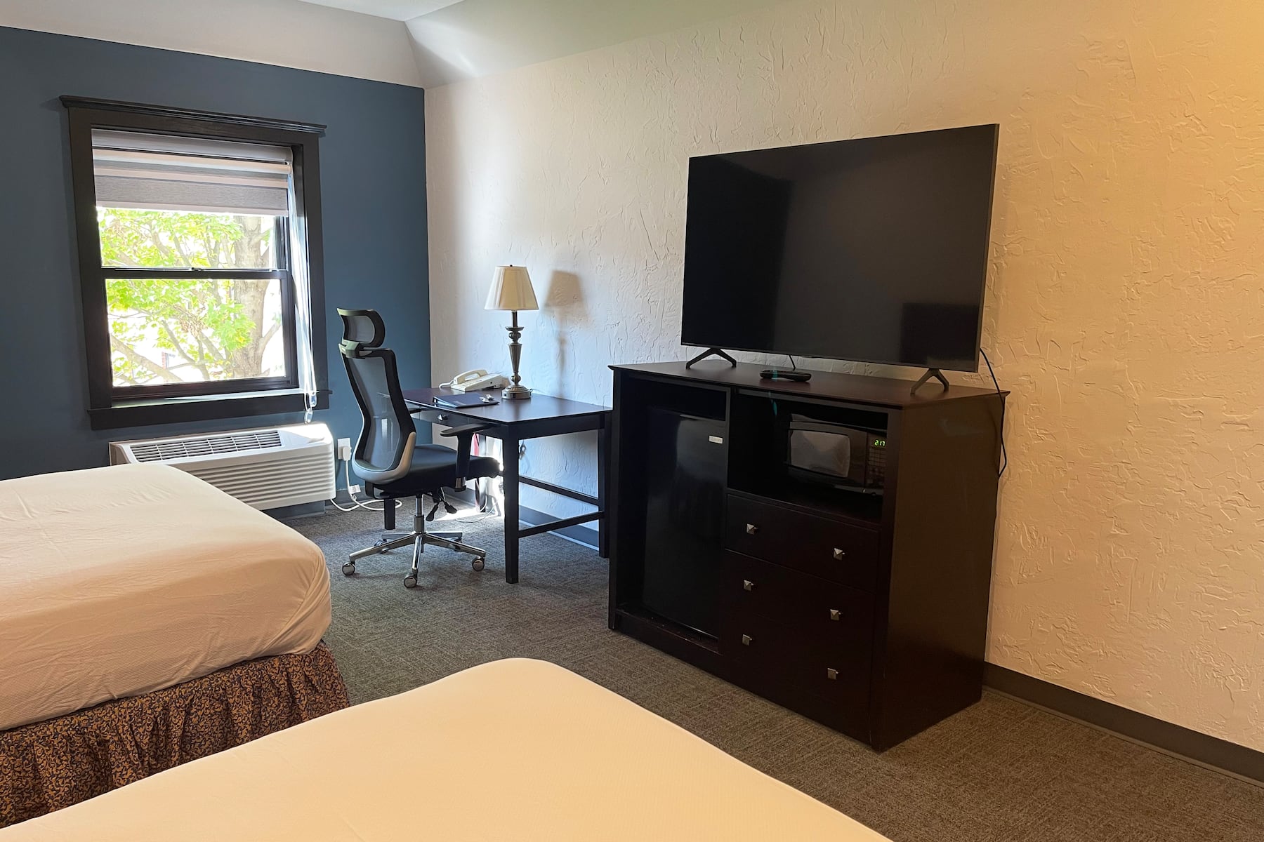 Guest room at the Chateau Hotel and Conference Center in Bloomington, Illinois