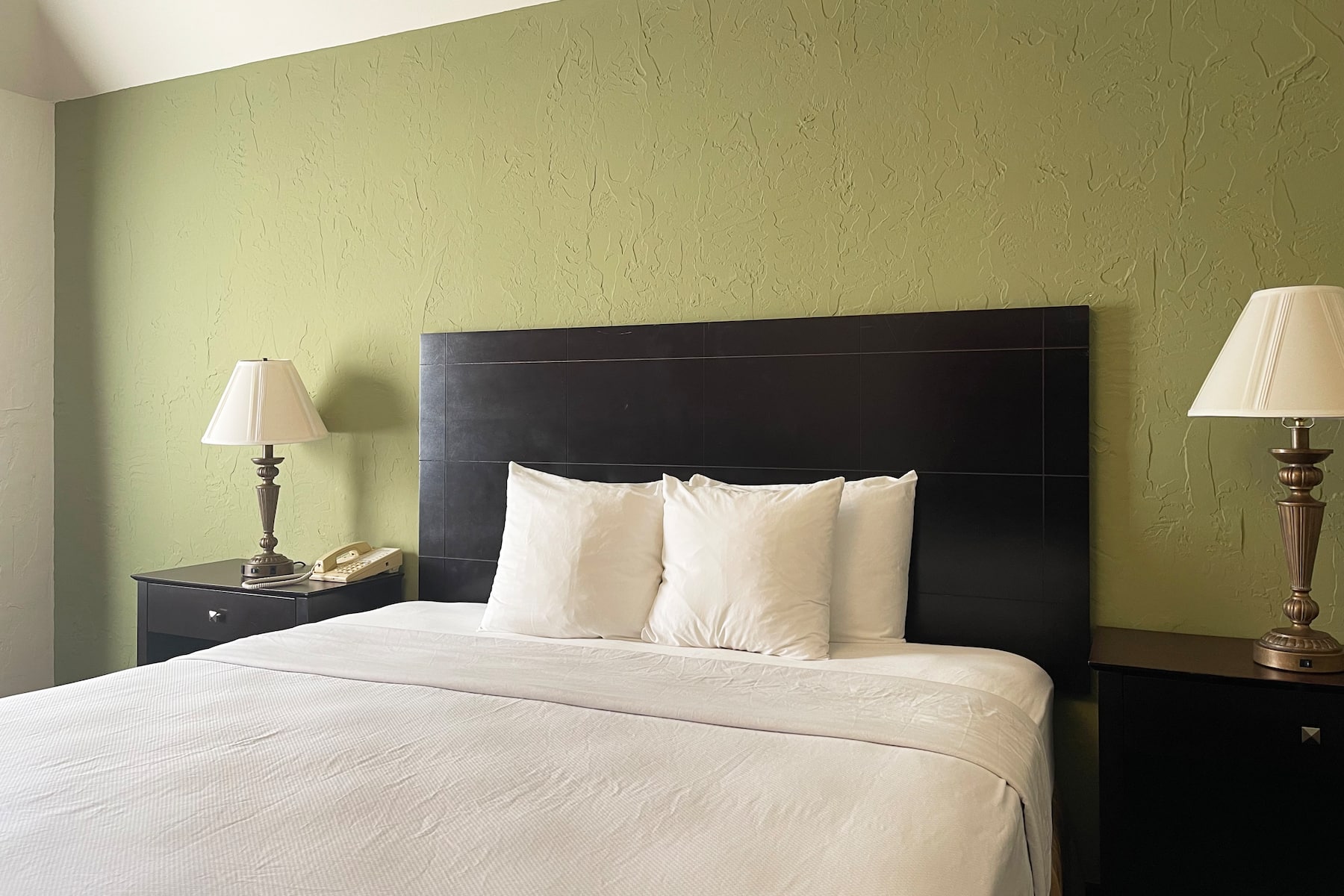 Guest room at the Chateau Hotel and Conference Center in Bloomington, Illinois